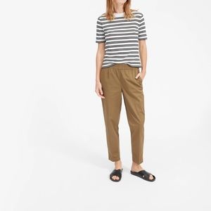 Everlane Easy Chino Ochre size 6